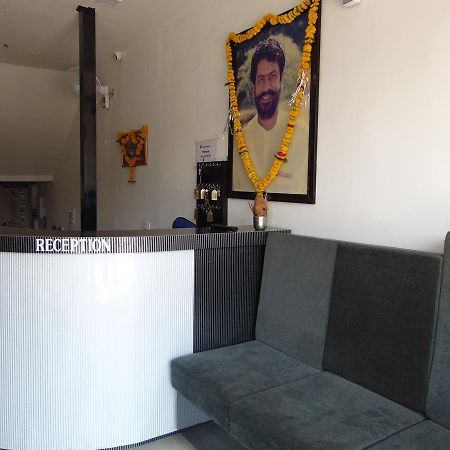 Hotel Kalajanki Ujjain Ngoại thất bức ảnh