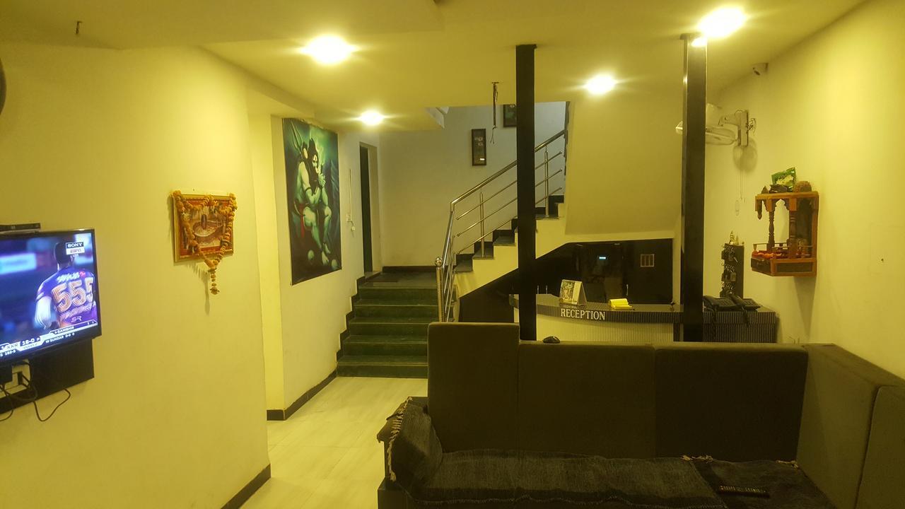 Hotel Kalajanki Ujjain Ngoại thất bức ảnh