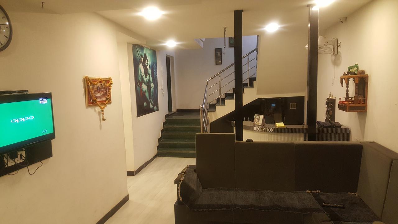 Hotel Kalajanki Ujjain Ngoại thất bức ảnh